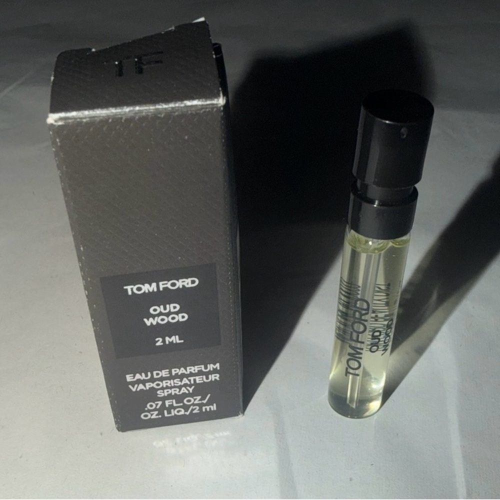 Tom Ford Oud Wood 2 ml